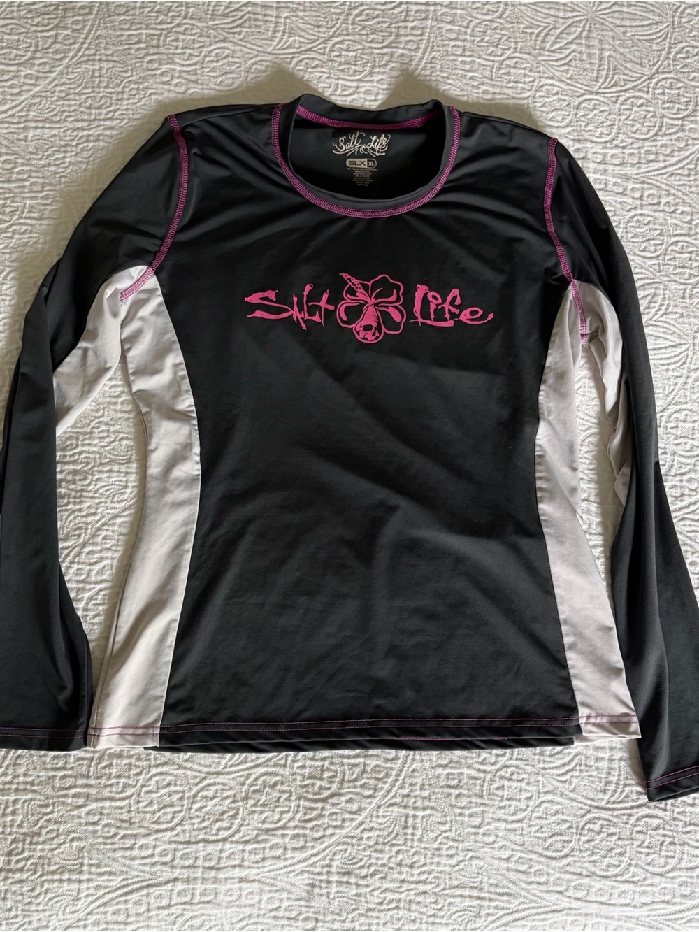 Salt Life Women’s Black & White Long Sleeve Rash Guard with Pink Logo